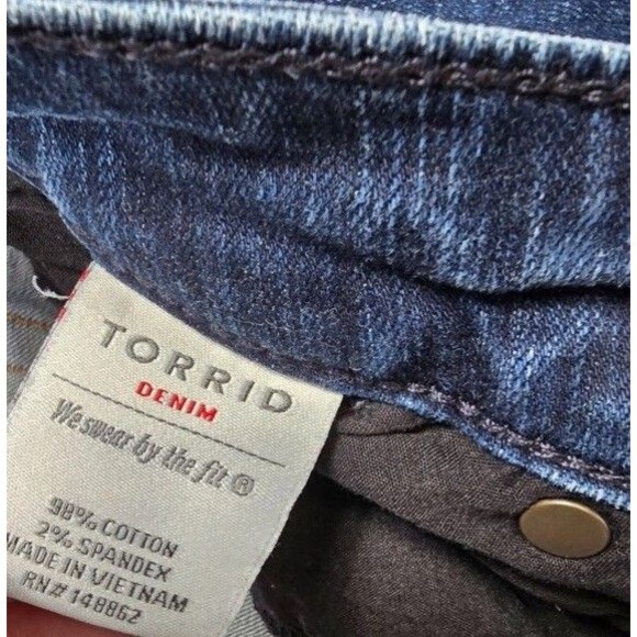 Torrid Denim Relaxed Bootcut Womens Jeans‎ Size 16R Medium Wash Cowboy  Western - Picture 2 of 4